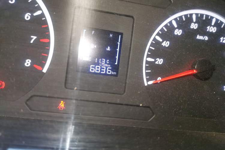 Used FORTHING Lingzhi 2023 M5 1.6L Practical Model 5 Seats Odometer Close Up