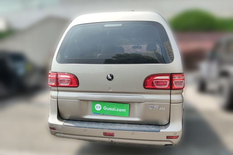 Used FORTHING Lingzhi 2023 M5L 1.6L Base Model 5 Seats Rear