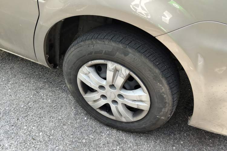 Used FORTHING Lingzhi 2023 M5L 1.6L Base Model 5 Seats Right Front Wheel Hub