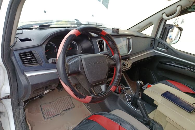 Used FORTHING Lingzhi 2023 V3 1.6L Base Model 2 Seats Center Console