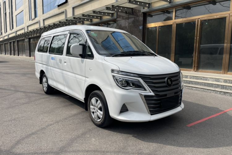 Used FORTHING Lingzhi 2023 M5L 1.6L Comfort 9-Seater Exterior 2