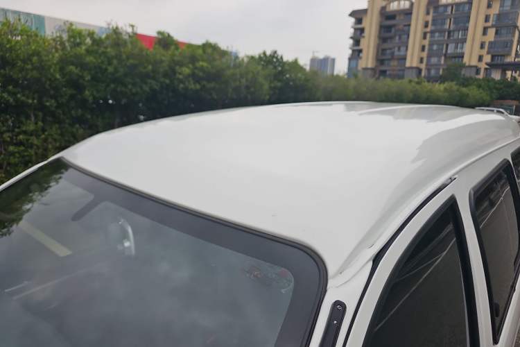 Used FORTHING Lingzhi 2023 M5L 1.6L Comfort 9-Seater Exterior 2