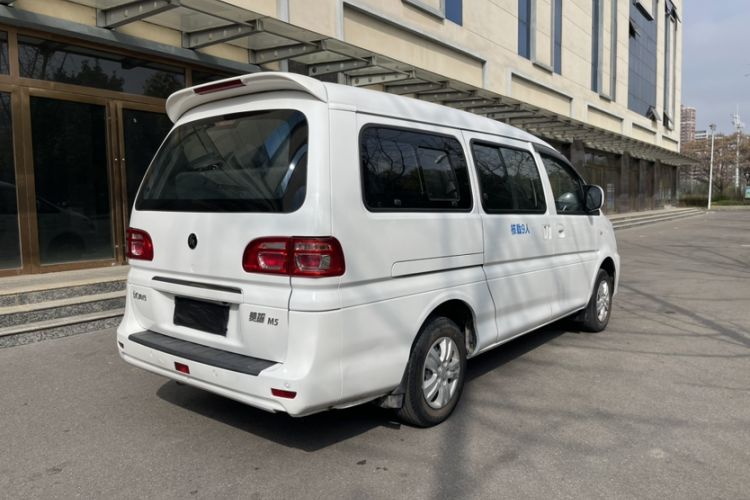 Used FORTHING Lingzhi 2023 M5L 1.6L Comfort 9-Seater Exterior 4