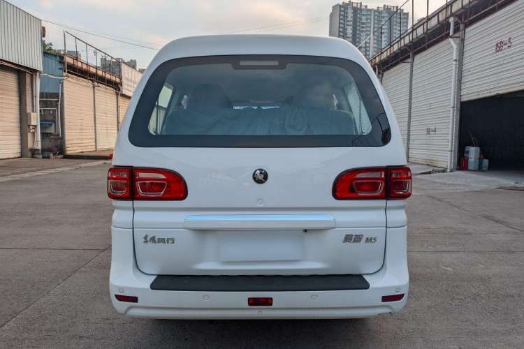 Used FORTHING Lingzhi 2023 M5 1.6L Comfort Edition 7-Seater Exterior 5
