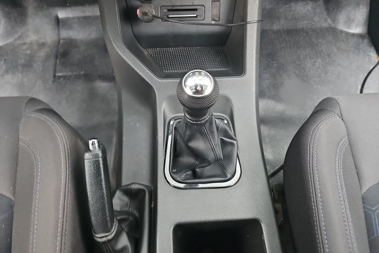 Used FORTHING Lingzhi 2023 M5L 1.6L Comfort 9-Seater Gear Lever
