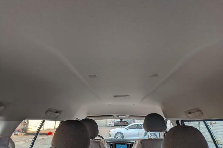Used FORTHING Lingzhi 2023 M5 1.6L Comfort Edition 7-Seater Headliner