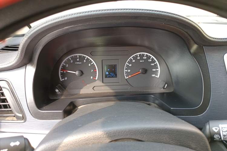 Used FORTHING Lingzhi 2023 V3 1.6L Base Model 2 Seats Instrument Cluster