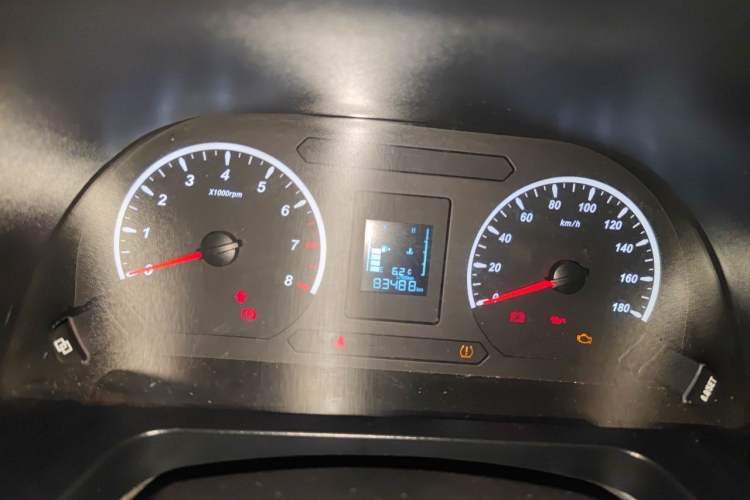 Used FORTHING Lingzhi 2023 M5L 1.6L Commercial Version 7 Seats Instrument Cluster