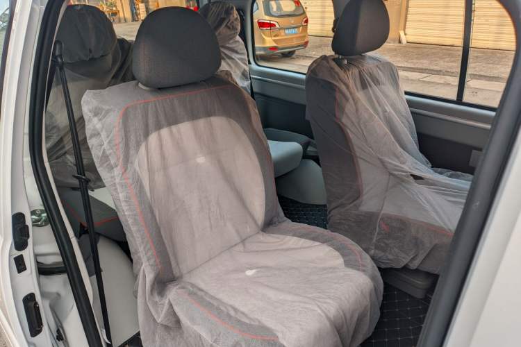 Used FORTHING Lingzhi 2023 M5 1.6L Comfort Edition 7-Seater Interior 1