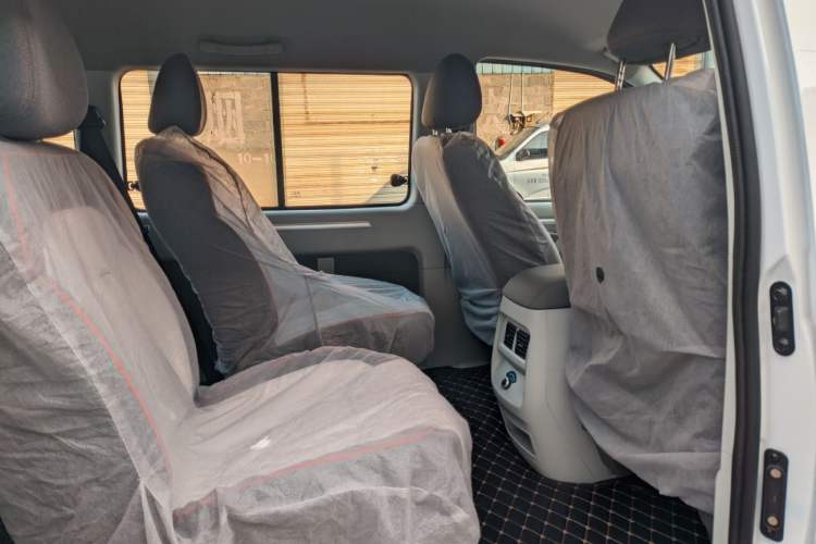 Used FORTHING Lingzhi 2023 M5 1.6L Comfort Edition 7-Seater Interior 5