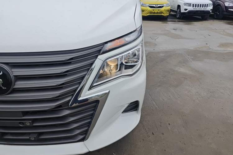 Used FORTHING Lingzhi 2023 M5L 1.6L Base Model 7 Seats Left Front Headlight