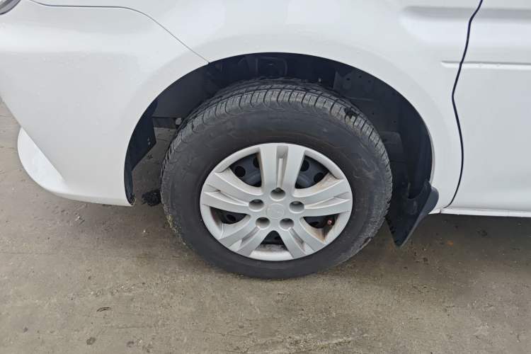Used FORTHING Lingzhi 2023 M5L 1.6L Base Model 7 Seats Left Front Wheel Hub