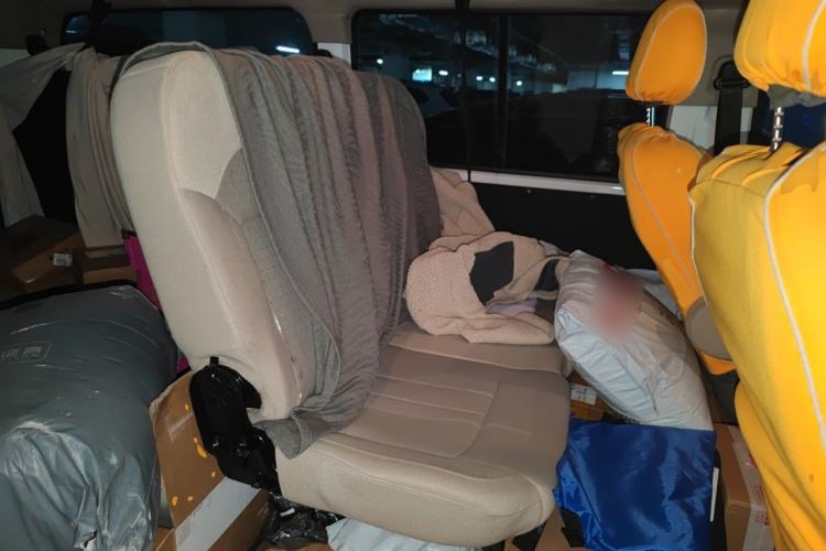 Used FORTHING Lingzhi 2023 M5L 1.6L Commercial Version 7 Seats Left Rear Seat