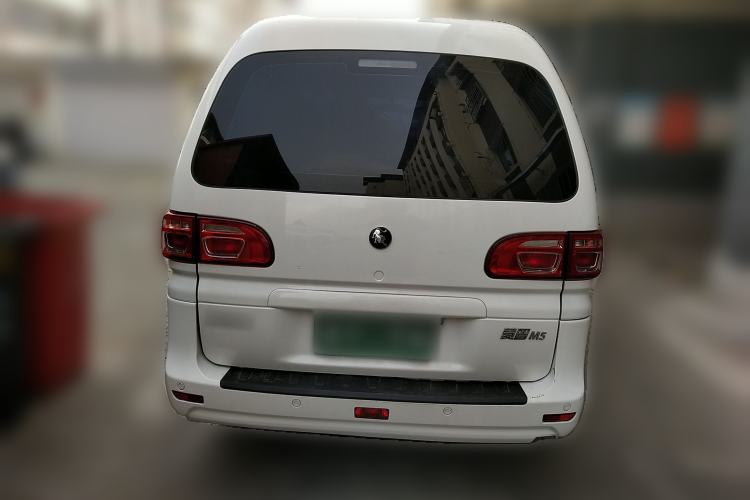 Used FORTHING Lingzhi 2023 M5 1.6L Practical Model 5 Seats Rear