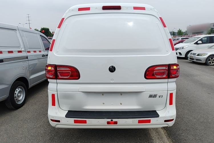Used FORTHING Lingzhi 2023 V3 1.6L Base Model 2 Seats Rear