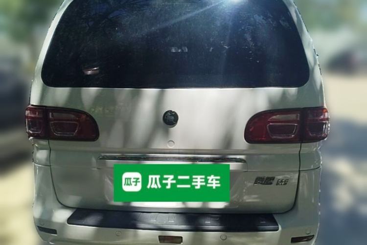 Used FORTHING Lingzhi 2023 M5L 1.6L Base Model 7 Seats Rear