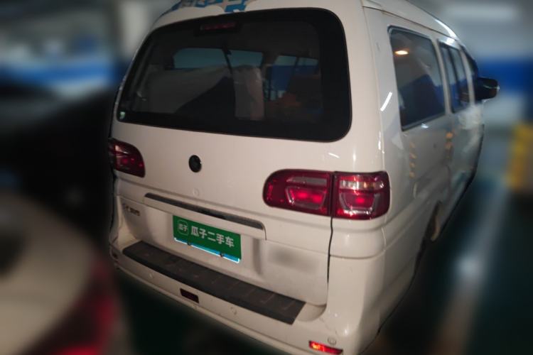 Used FORTHING Lingzhi 2023 M5L 1.6L Commercial Version 7 Seats Rear