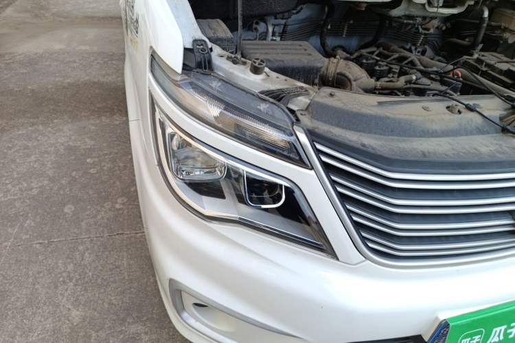 Used FORTHING Lingzhi 2023 V3 1.6L Base Model 2 Seats Right Front Headlight