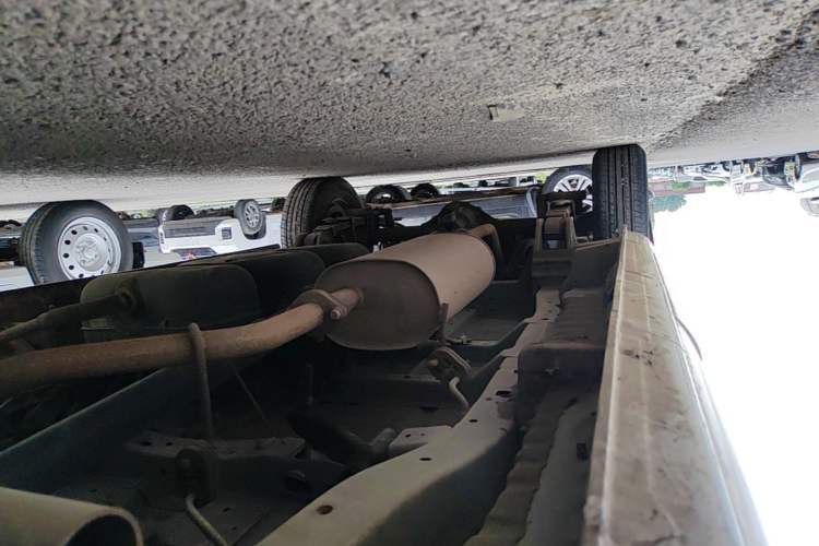 Used FORTHING Lingzhi 2023 V3 1.6L Base Model 2 Seats Right Side Sill