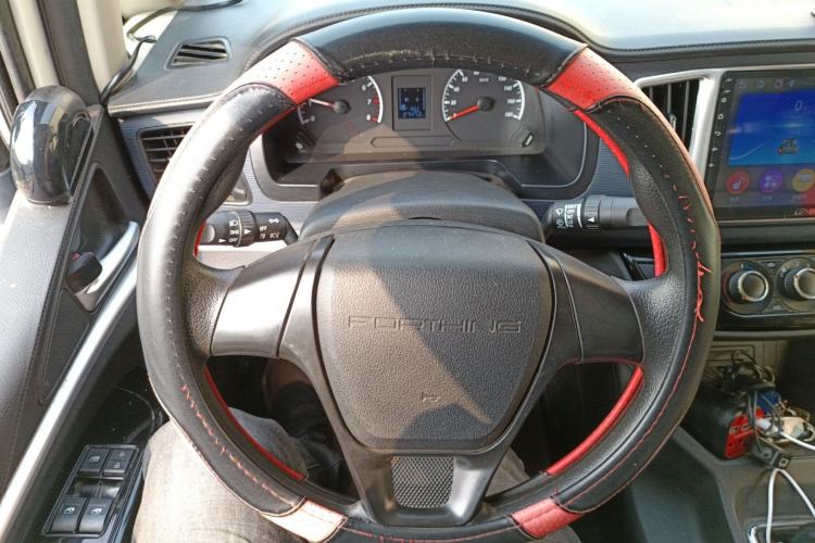 Used FORTHING Lingzhi 2023 V3 1.6L Base Model 2 Seats Steering Wheel