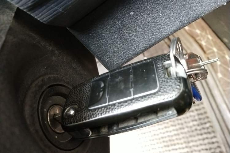 Used FORTHING Lingzhi 2023 M5 1.6L Practical Model 5 Seats Vehicle Key