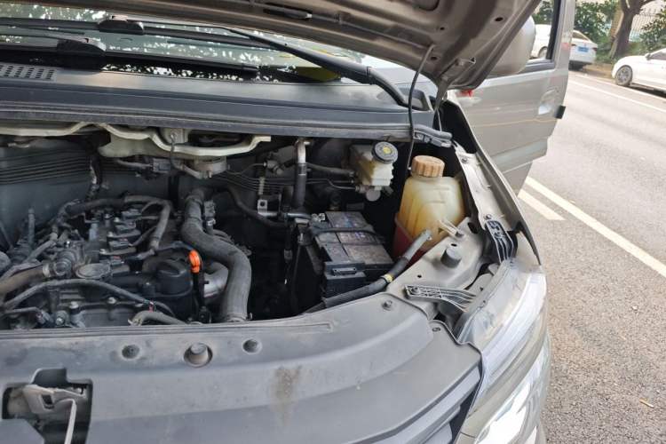 Used FORTHING Lingzhi 2023 M5 1.6L Comfort Edition 7-Seater Engine Bay Left