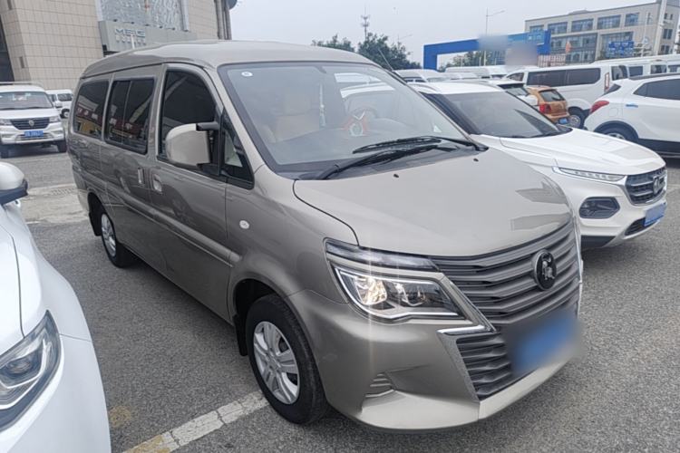 Used FORTHING Lingzhi 2023 M5L 1.6L Base Model 7 Seats Front Right 45 Deg
