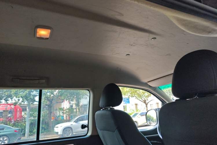 Used FORTHING Lingzhi 2023 M5 1.6L Comfort Edition 7-Seater Headliner
