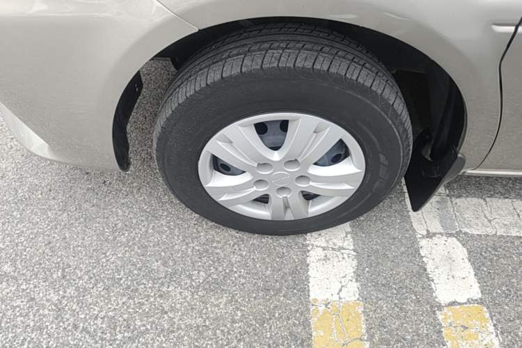 Used FORTHING Lingzhi 2023 M5L 1.6L Base Model 7 Seats Left Front Wheel Hub