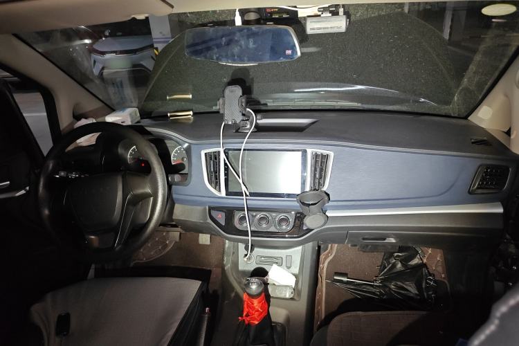Used FORTHING Lingzhi 2024 M5 1.6L Standard 5-Seater CNG Center Console