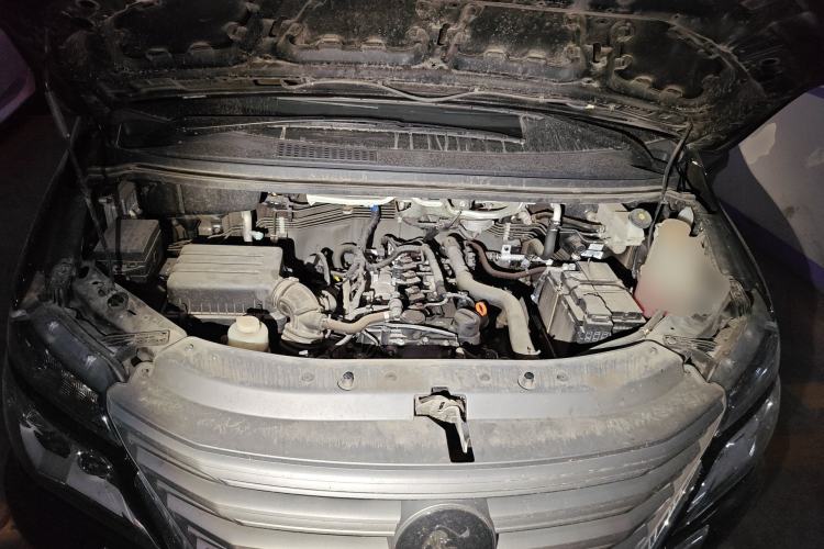 Used FORTHING Lingzhi 2024 M5 1.6L Standard 5-Seater CNG Engine Bay