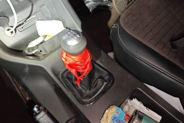 Used FORTHING Lingzhi 2024 M5 1.6L Standard 5-Seater CNG Gear Lever