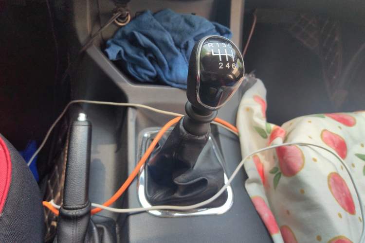 Used FORTHING Lingzhi 2024 M5L 1.5T Manual Comfort 7-Seater Gear Lever