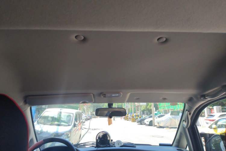 Used FORTHING Lingzhi 2024 M5L 1.5T Manual Comfort 7-Seater Headliner