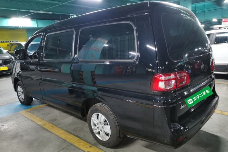 Used FORTHING Lingzhi 2024 M5L 1.5T Manual Base Model 7 Seats Left Side
