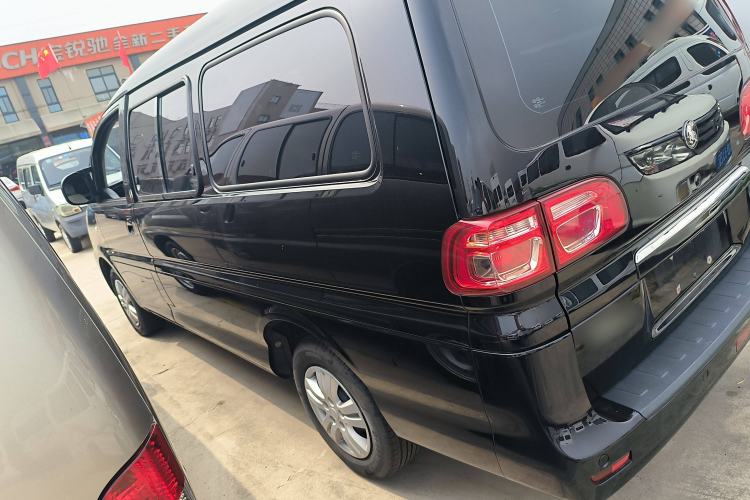 Used FORTHING Lingzhi 2024 M5L 1.5T Manual Base Model 7 Seats Left Side