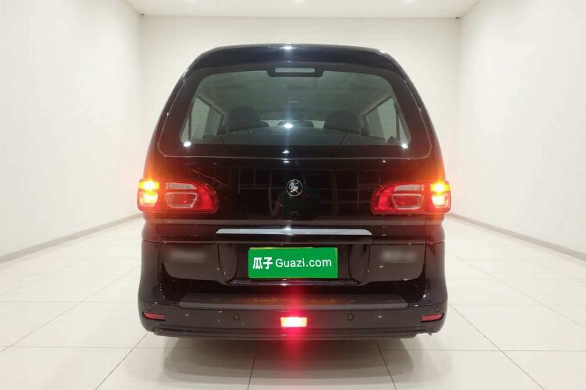 Used FORTHING Lingzhi 2024 M5L 1.5T Manual Base Model 7 Seats Rear