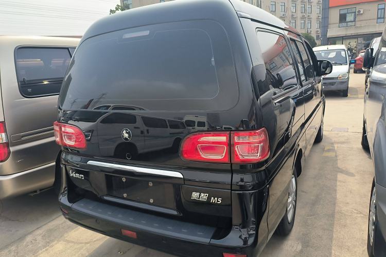 Used FORTHING Lingzhi 2024 M5L 1.5T Manual Base Model 7 Seats Rear Right 45 Deg