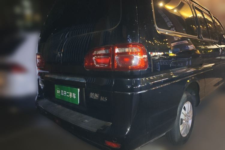 Used FORTHING Lingzhi 2024 M5L 1.5T Manual Base Model 7 Seats Rear Right 45 Deg