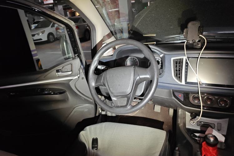 Used FORTHING Lingzhi 2024 M5 1.6L Standard 5-Seater CNG Steering Wheel