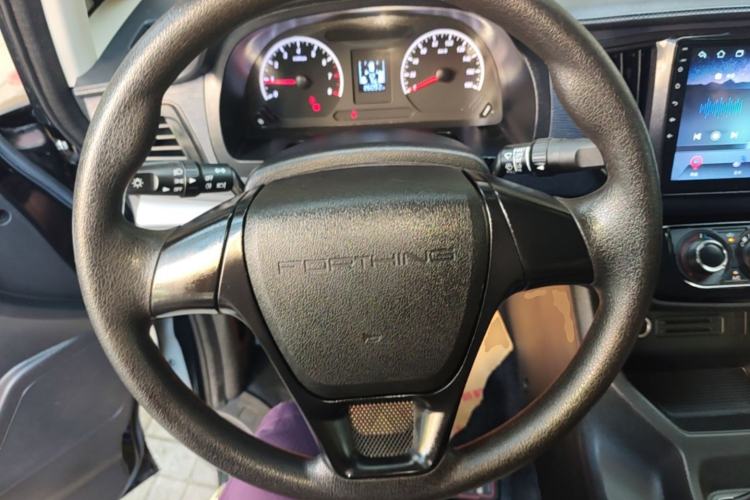 Used FORTHING Lingzhi 2024 M5L 1.5T Manual Base Model 7 Seats Steering Wheel