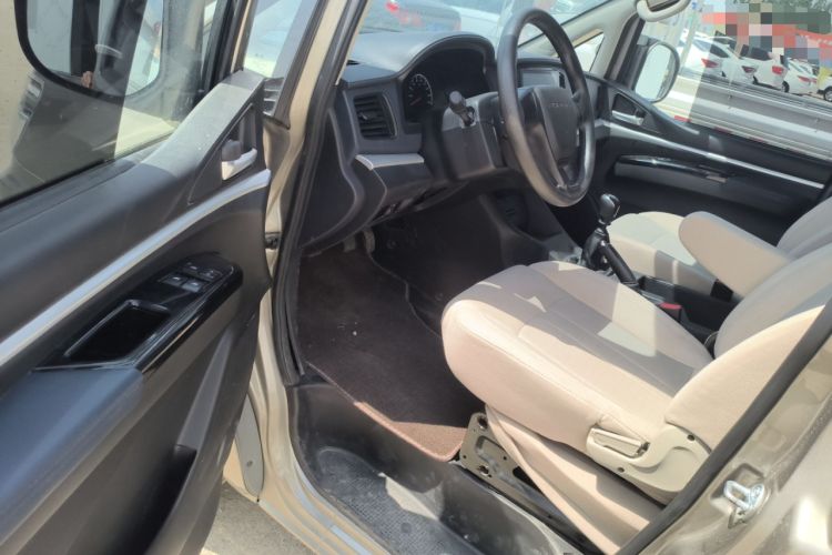Used FORTHING Lingzhi 2024 M5L 1.5T Manual Base Model 7 Seats Driver Seat