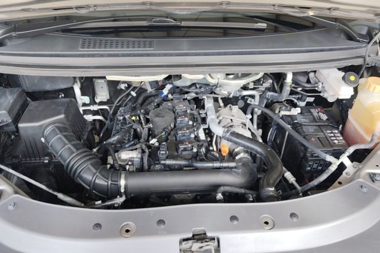 Used FORTHING Lingzhi 2024 M5L 1.5T Manual Comfort 7-Seater Engine Bay
