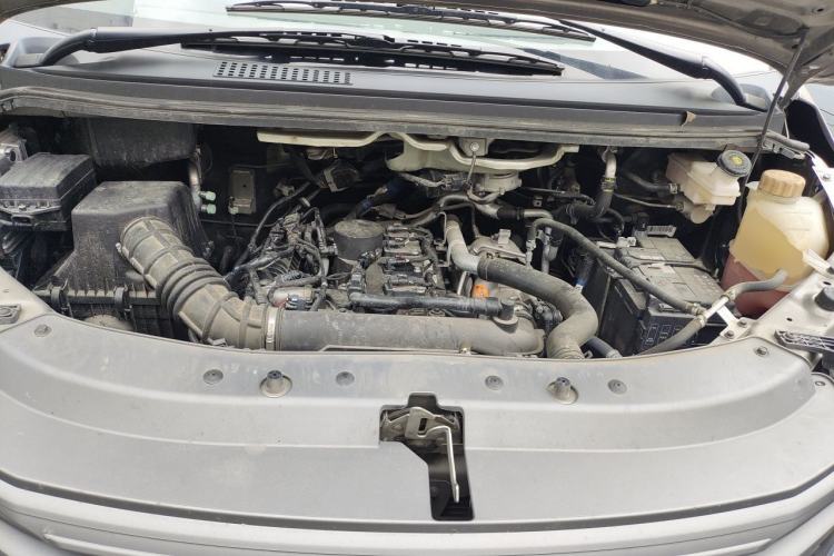 Used FORTHING Lingzhi 2024 M5L 1.5T Manual Base Model 7 Seats Engine Bay