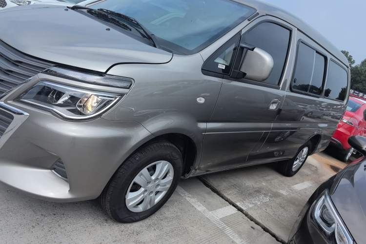 Used FORTHING Lingzhi 2024 M5L 1.5T Manual Base Model 7 Seats Exterior 3