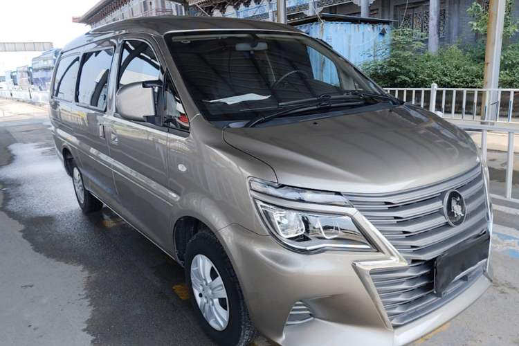 Used FORTHING Lingzhi 2024 M5L 1.5T Manual Comfort 7-Seater Front Right 45 Deg