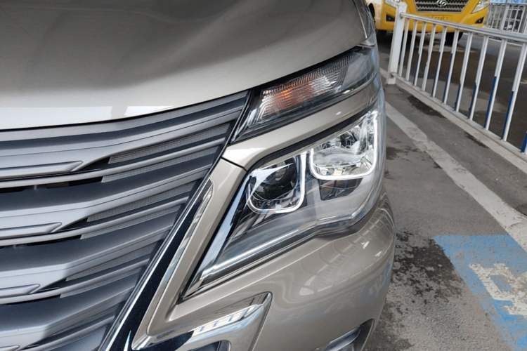 Used FORTHING Lingzhi 2024 M5L 1.5T Manual Comfort 7-Seater Left Front Headlight