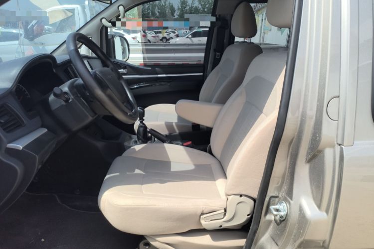 Used FORTHING Lingzhi 2024 M5L 1.5T Manual Base Model 7 Seats Left Front Seat