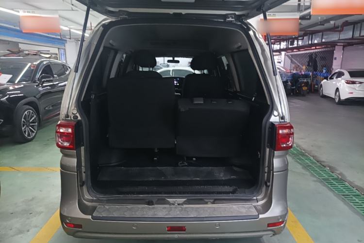 Used FORTHING Lingzhi 2024 M5L 1.5T Manual Comfort 7-Seater Trunk