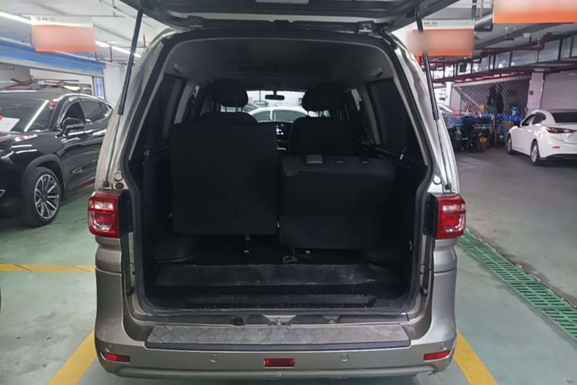 Used FORTHING Lingzhi 2024 M5L 1.5T Manual Comfort 7-Seater Trunk